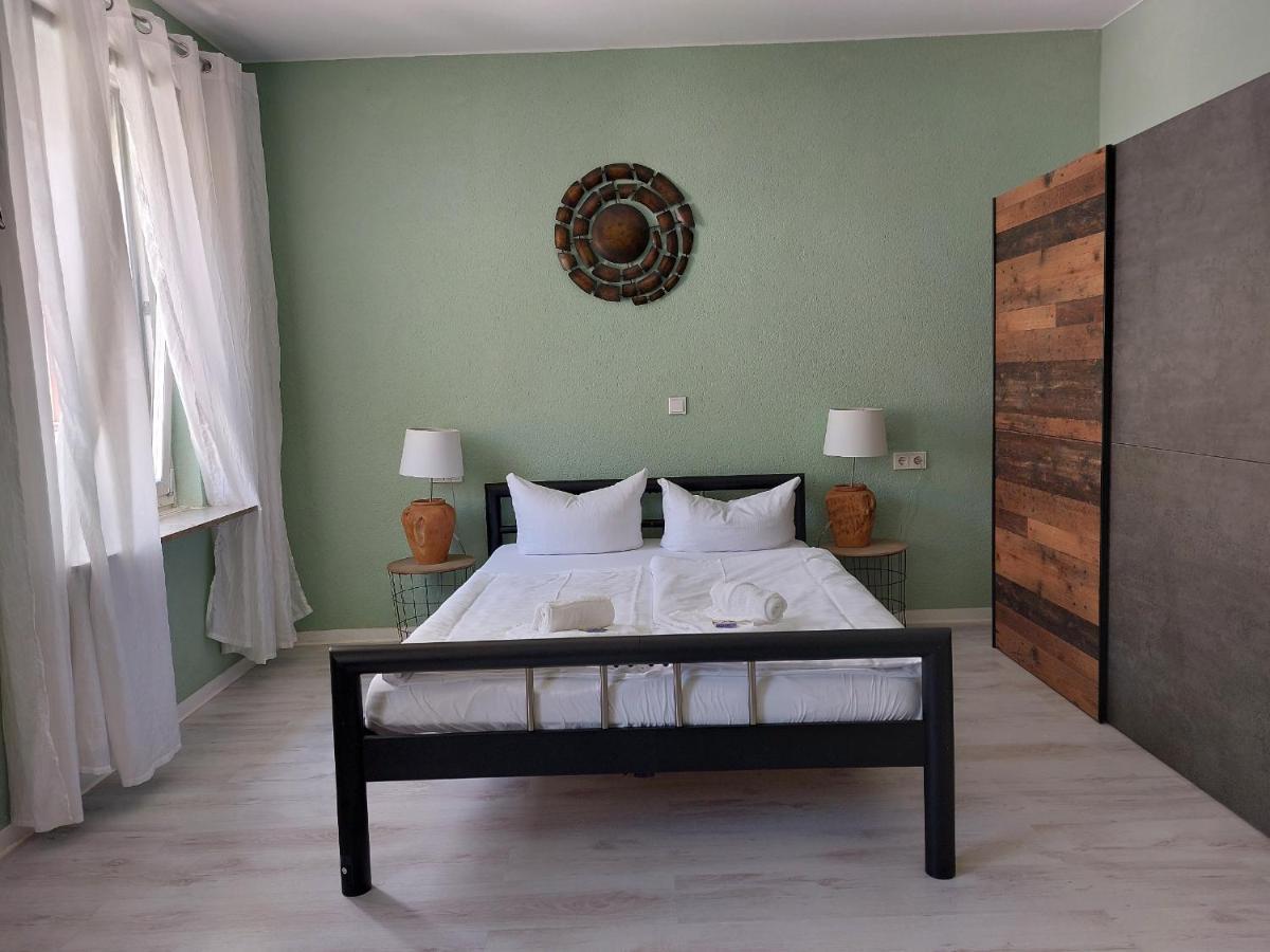Ricks City Hotel ترير المظهر الخارجي الصورة